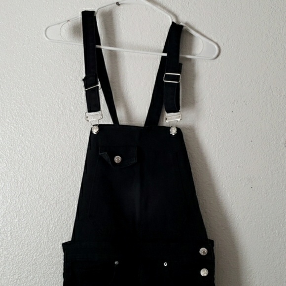 Black Skinny Fit Cross-Back Distressed Overalls Size 4/6 W28 - Picture 2 of 11